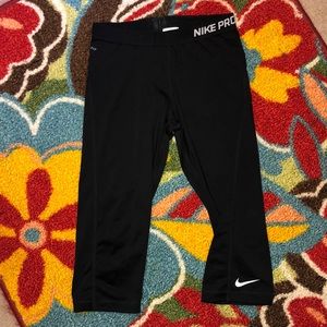 Nike Pro Cropped Leggings